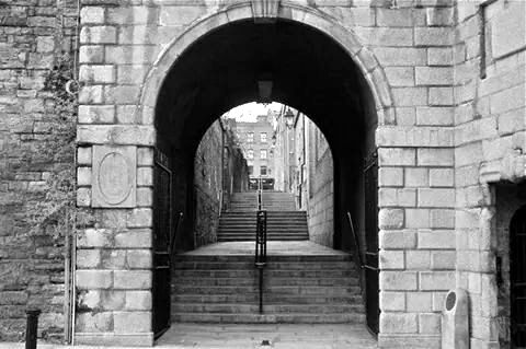 The Forty Steps, Ship Street